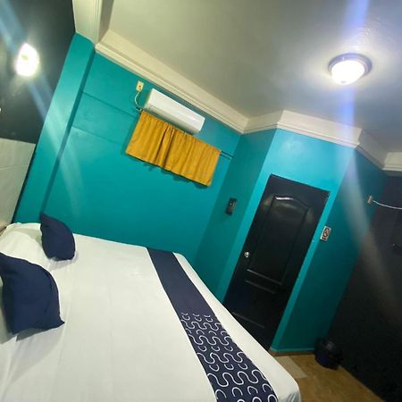Hotel Torre Монтеррей Экстерьер фото